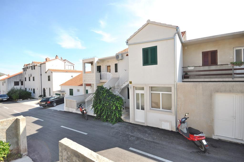 Apartment Anic Bol Esterno foto