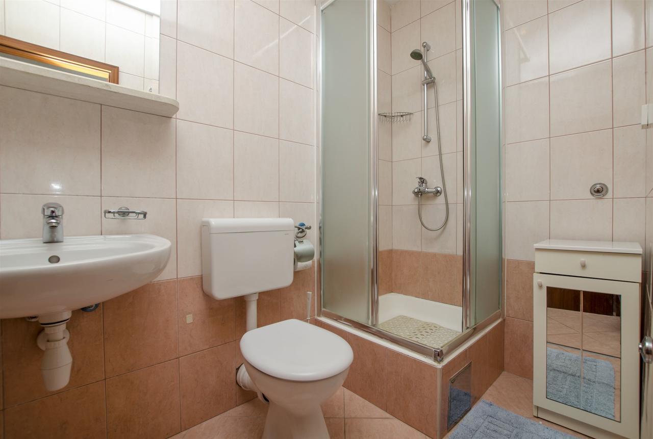 Apartment Anic Bol Esterno foto